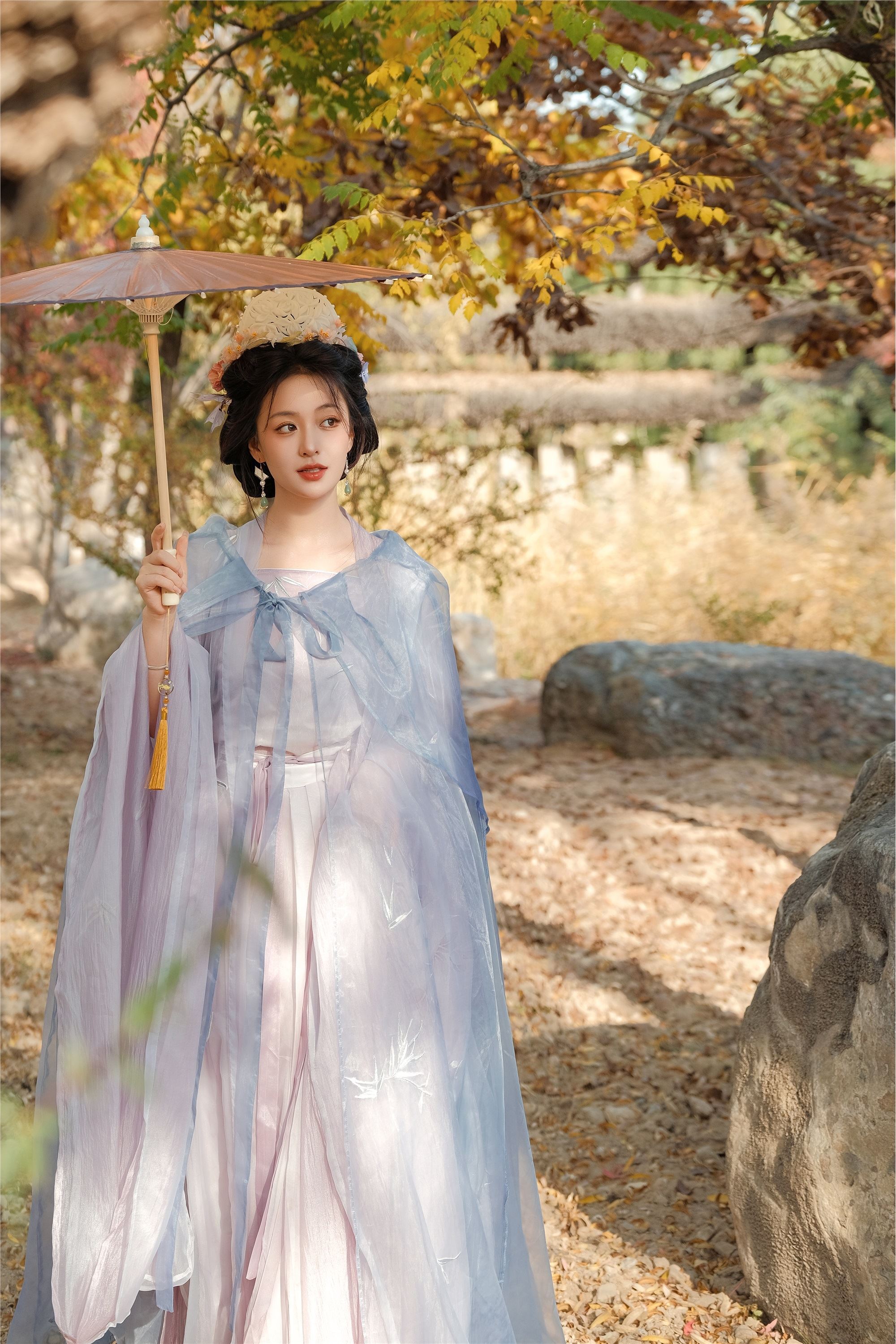 YITUYU艺图语 2025.01.04 叶落惊秋 珍妮